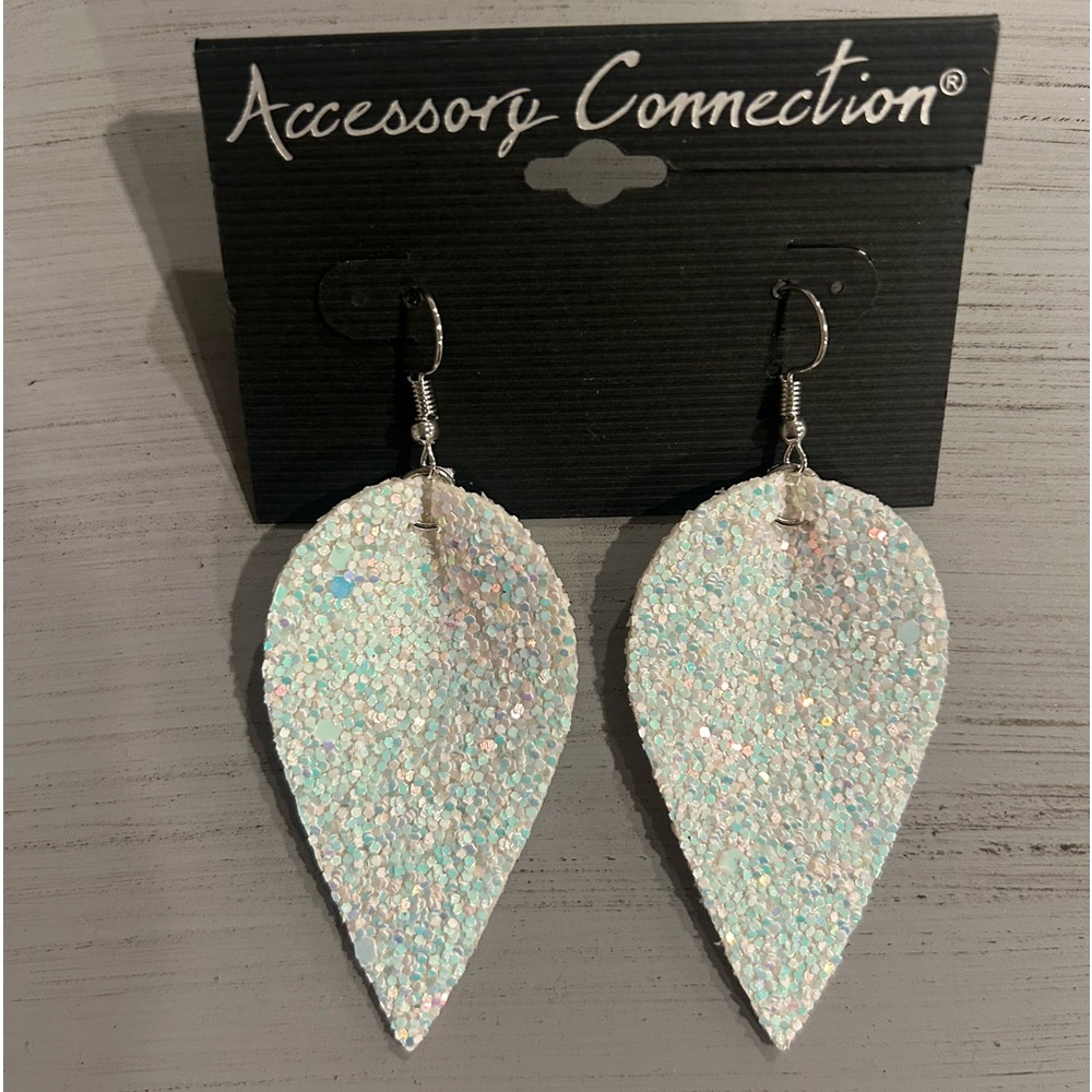 New Boutique White Sparkling Earrings